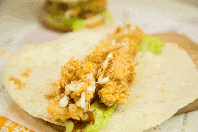 1662623135478852.gif 640 (2).gif